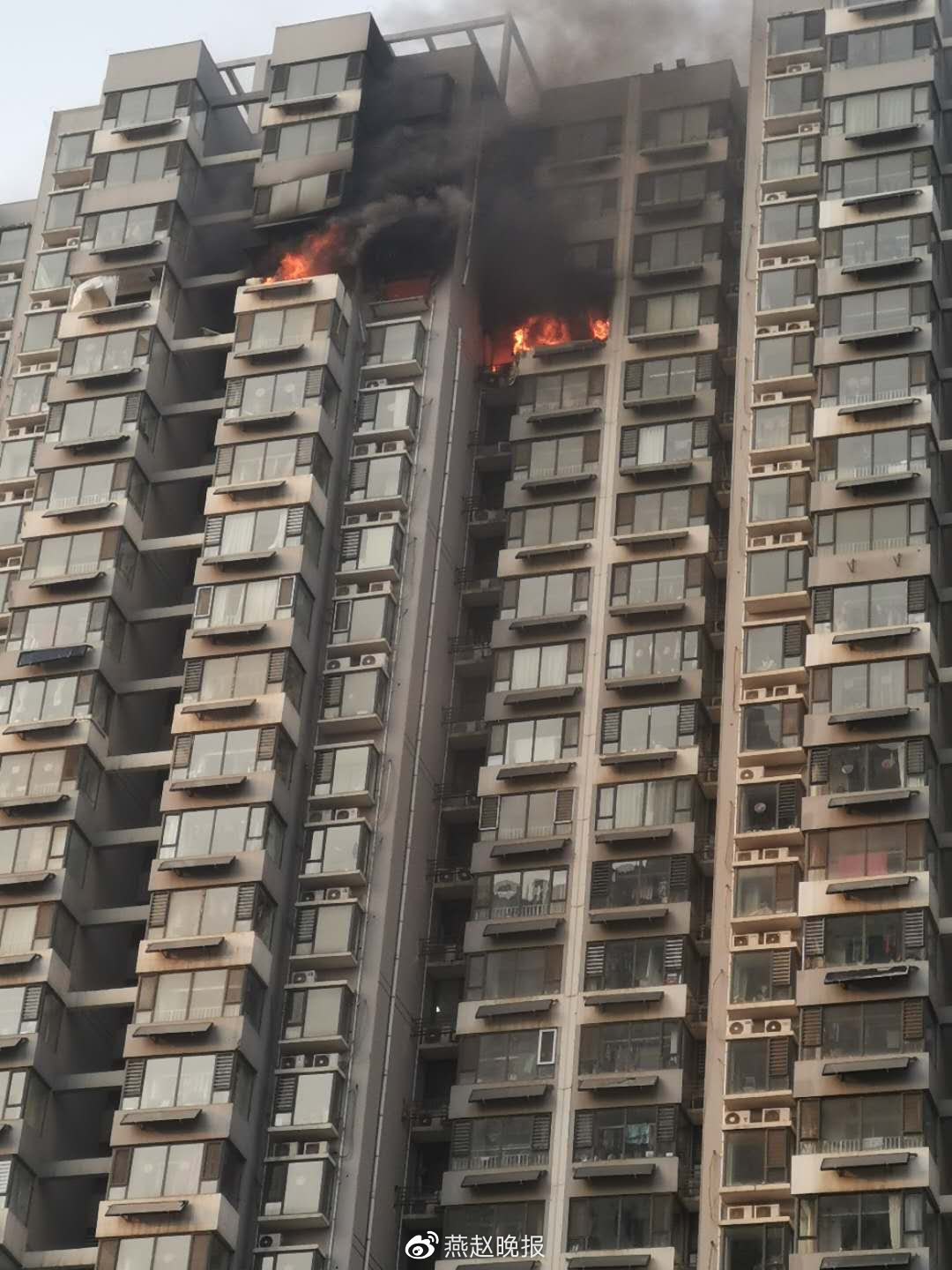 情況通報(bào)！邯鄲市一小區(qū)疑似天然氣燃爆，造成2人受傷