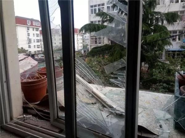 突發(fā)！青島一居民樓發(fā)生爆燃！已造1人死亡，7人受傷！3公里外有震感…